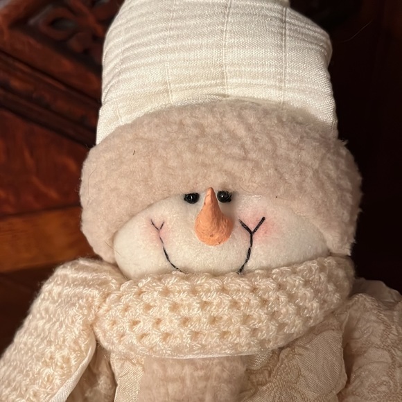 Classy cream snowman - Picture 2 of 4